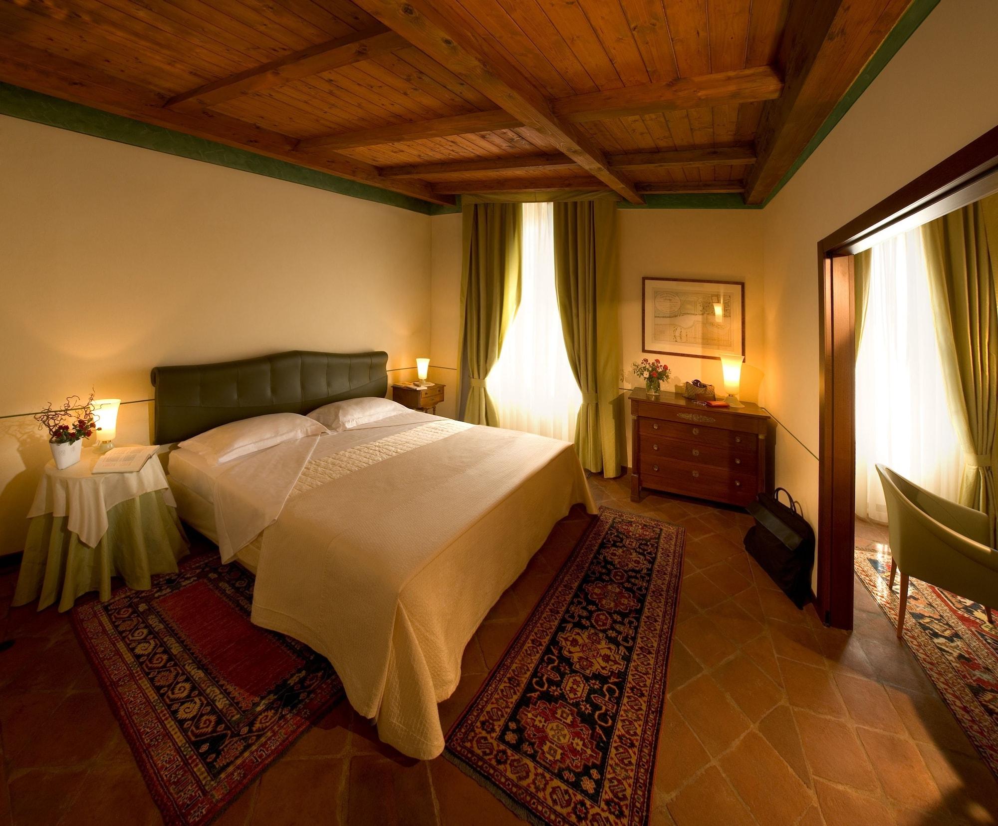 Albergo Dell'Agenzia Μπρα Εξωτερικό φωτογραφία