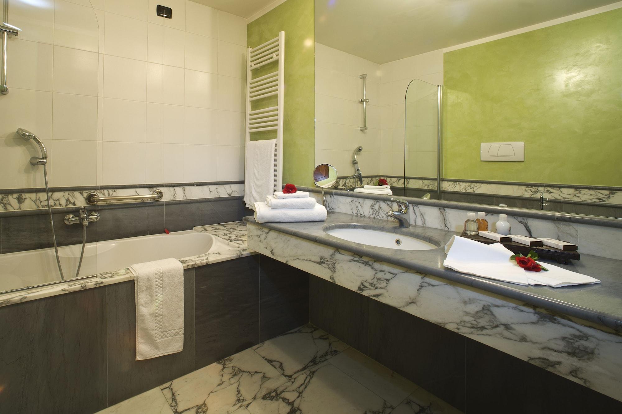 Albergo Dell'Agenzia Μπρα Εξωτερικό φωτογραφία