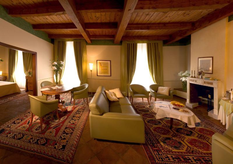 Albergo Dell'Agenzia Μπρα Εξωτερικό φωτογραφία